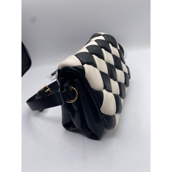 Leased Mango Women's Black Quilted Bag Size OS Defected (Stained & Small Scuff) - Picture 3 of 9